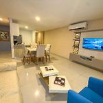 Apartment Near Downtown And The Beach In Marbella Cartagena