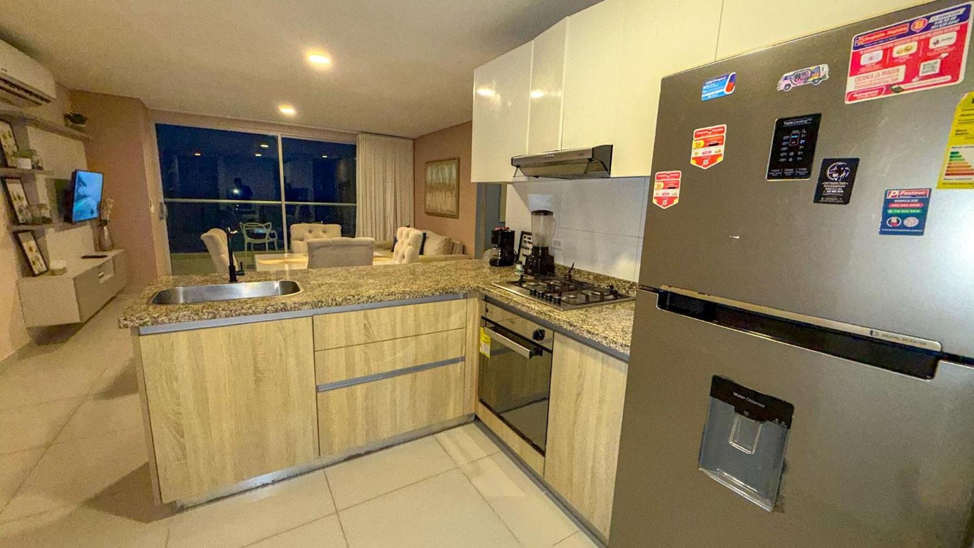 Near Downtown And The In Marbella Apartamento *