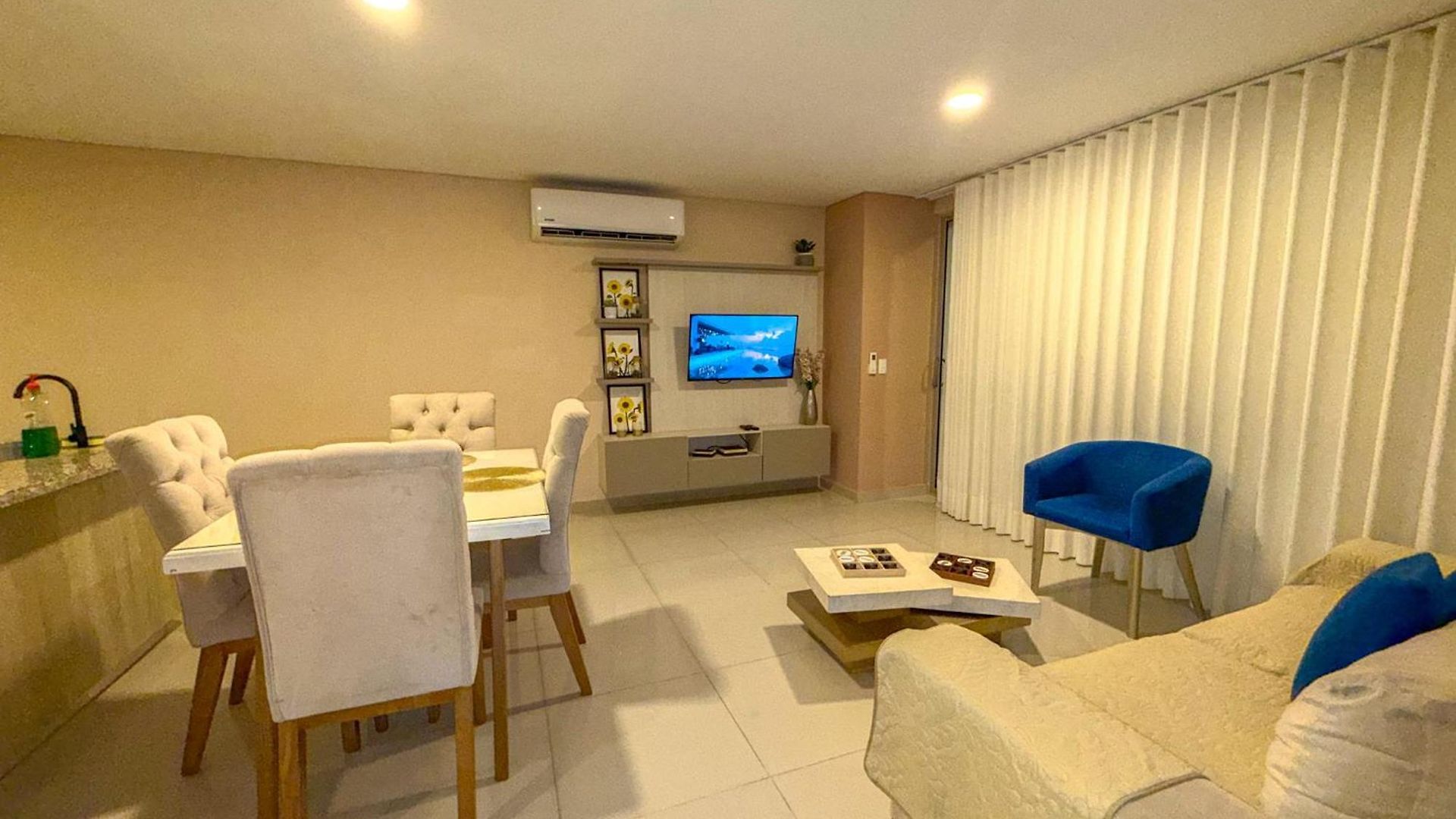 Near Downtown And The In Marbella Cartagena