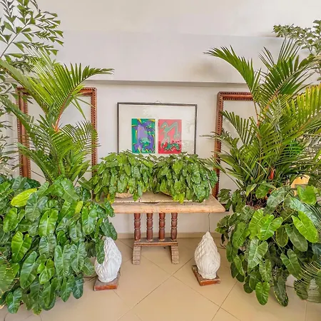 Near Downtown And The In Marbella Apartamento