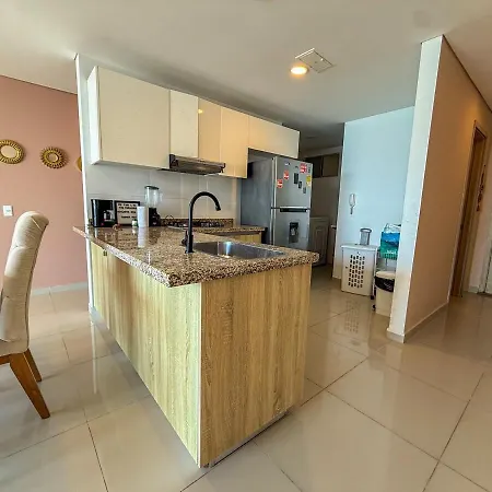 Apartamento Near Downtown And The In Marbella Cartagena