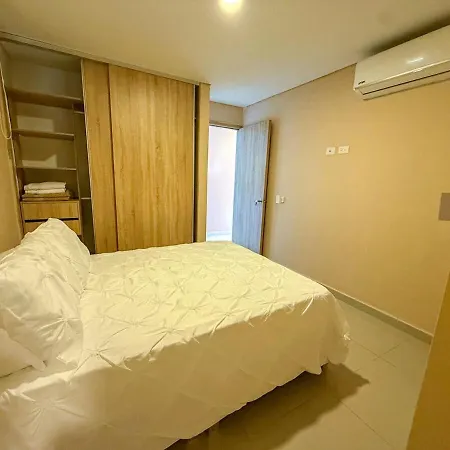 Near Downtown And The In Marbella Apartamento Cartagena